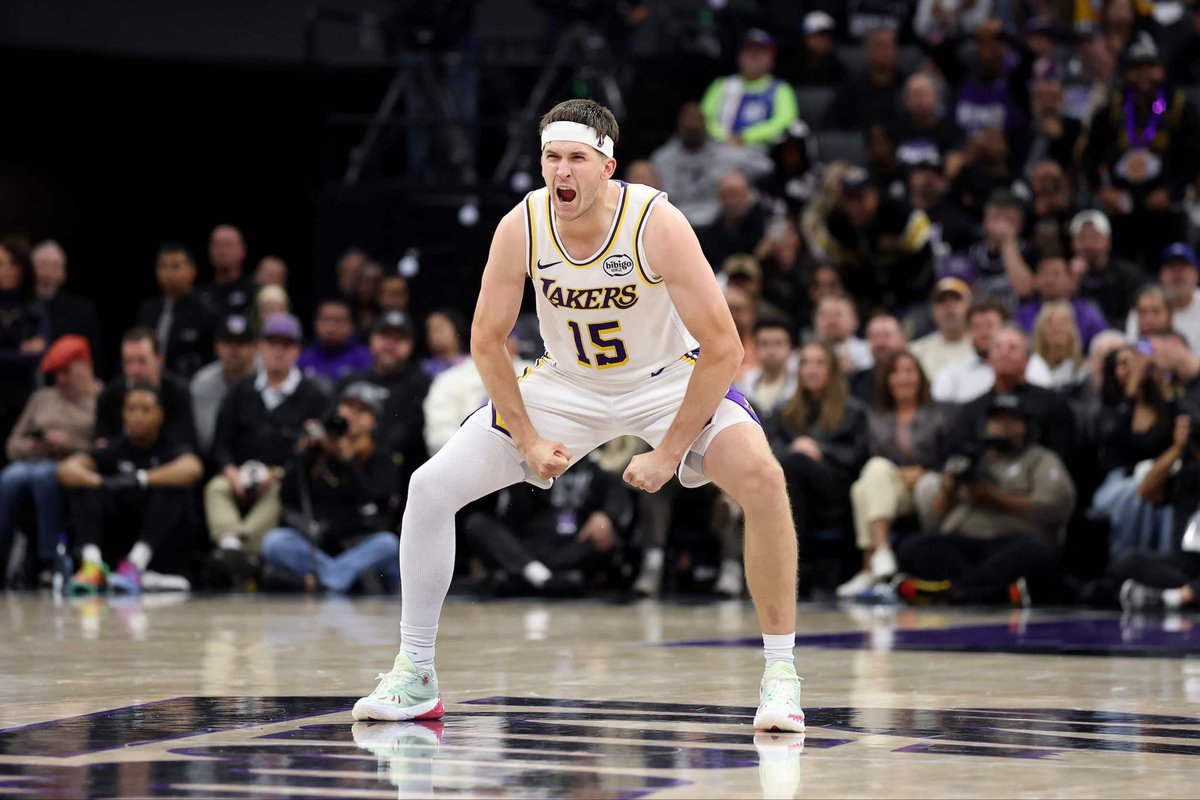 🏀NOVO EPISÓDIO🏀

<a href="/JoaoFilipeDinis/">João Dinis</a> e <a href="/lucasdedirecta/">Lucas Niven</a> aproveitam a primeira semana de NBA para fazer uma das coisas que melhor sabem: reagir exageradamente a coisas, nomeadamente as relacionadas com basquetebol. Ah, e ainda se falou de… Benfica 🤯

🎧 bit.ly/3JgI8AL