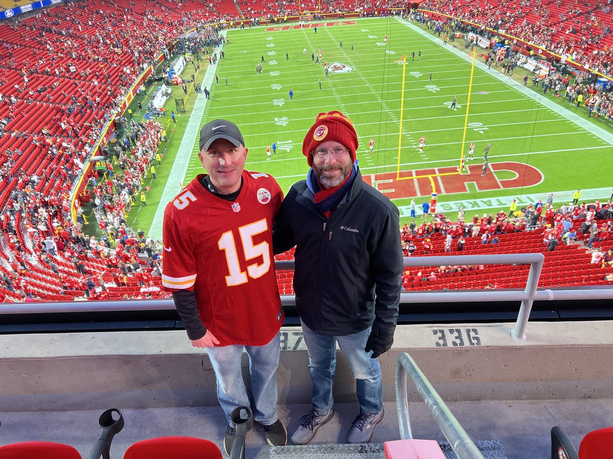 ewieberg's tweet photo. Let’s make it a night to remember. https://t.co/W6SEWwYOi9
