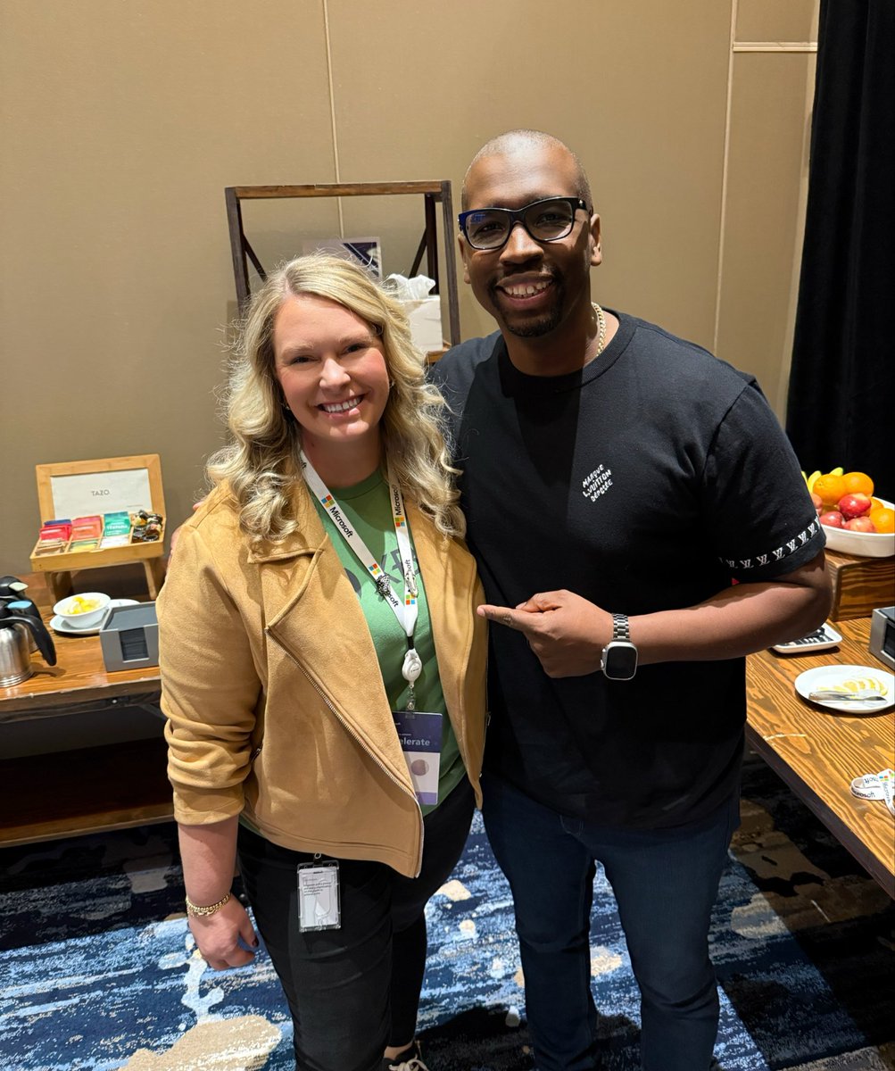 AmandaTrouba's tweet photo. What an unforgettable week in Seattle at #Accelerate, filled with inspiring key notes, fireside chats and everything in between. Grateful to our Events Team for the magic they tirelessly created. To all of our new hires, we can’t wait to see what you do next in this new chapter! https://t.co/5zfCqvCNAV