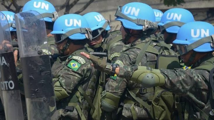 ZoomLakayAyiti's tweet photo. ONU ap pare pou retounen nèt nan Pòtoprens anvan fen 2025, dapre sa chèf @BINUH_UN @CGRuizMassieu di. Redeplwaman sa a vini apre yo te bese efektif yo an 2023 akoz vyolans ame yo, e li vize ranfòse prezans òganizasyon an sou teren an.#ZLA https://t.co/WLpGxb1UWS