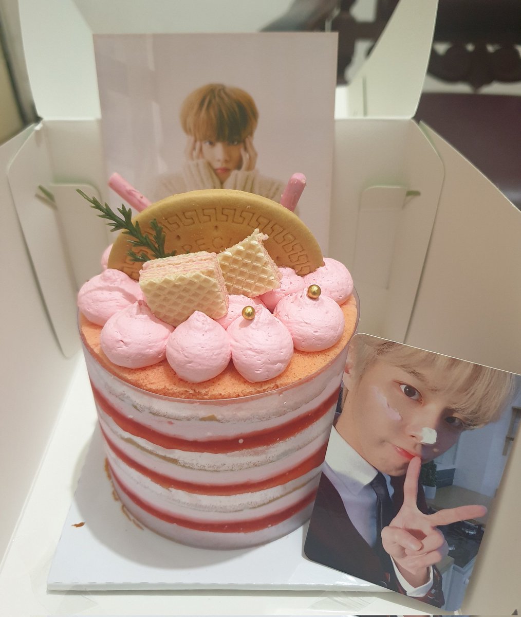 kwsdda's tweet photo. 늦었지만 생일 축하해 우석씨 💗

#김우석
#냥제님_만29번째_탄생일
#경축_대전키티_스물아홉돌 https://t.co/CyeQp7A7sP
