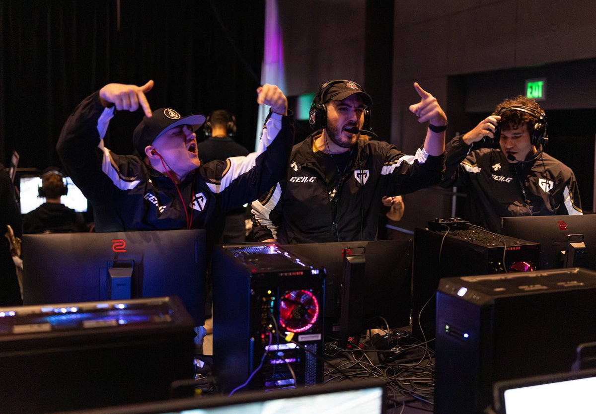 CommonCD's tweet image. What an insane four years of infinite. So thankful for all the ups and downs as well as new experiences I was granted due to halo. 

Shoutout to everyone who made it special.