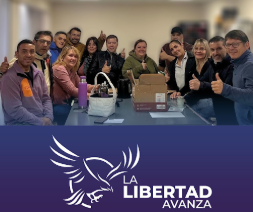 VivoInformando's tweet photo. Libertad avanza El Bolsón https://t.co/W0Az8yFE87 https://t.co/mJGgevUKDu