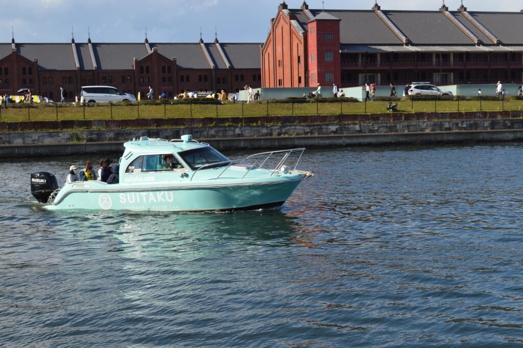 みなとみらい運河　Ｆ１００ みなとみらい運河 F100 シャイニークルーズ【公式】/ナイトビュー