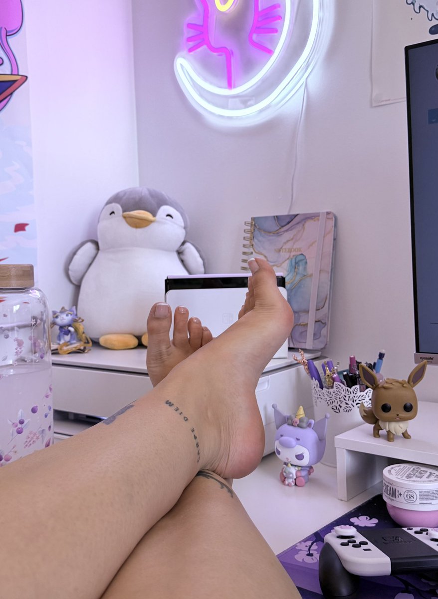 anna_deess67119's tweet photo. Ce que j’aime, c’est de savoir que mon passage t’a mis dans la merde.
 Je veux que tu sois contraint de choisir entre manger ou me servir, par exemple. 
Si mon passage ne te marque pas à ce point, ça ne sert à rien. https://t.co/v8ZzYDakQl