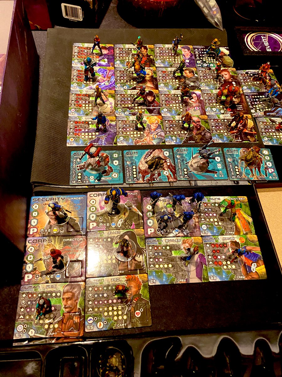 bobon_bestiajo's tweet image. Hoy jugando con un puzzle: reordena tooodo el #corespace y separa las cosas que sean del #firstborn 

Pues creo que ya está, perp estos puzzles de 5000 piezas no me molan!!!

😵‍💫