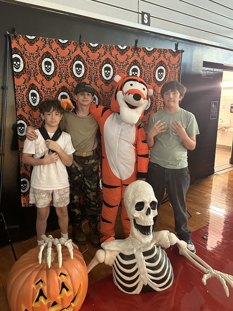 Dunnellon Middle School tweet media