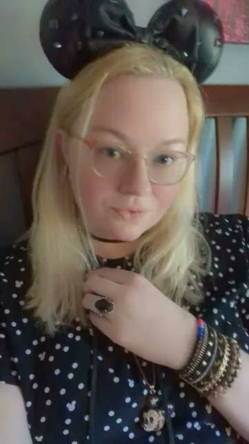 Brie Arthur 🧀👑 tweet media