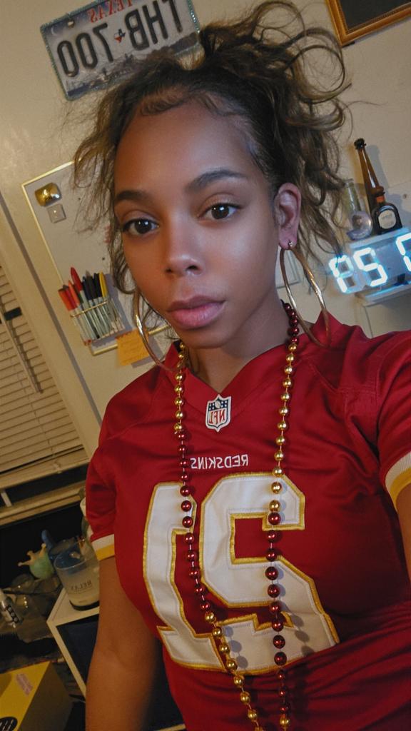 Campjursay's tweet photo. #GameDayDrip #ChiefsWeek #RaiseHail https://t.co/0sqecH5mQb