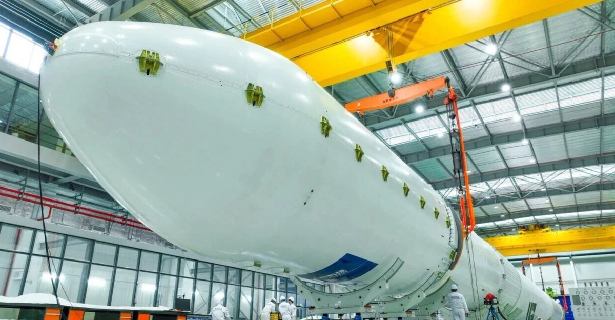 wulei2020's tweet photo. China's #Tianlong3 large reusable rocket completed a 36-satellite separation test at its intelligent manufacturing base in #Zhangjiagang, east China on Oct. 24.
Primarily tailored to low-orbit constellation deployment, it can carry: 17-22 tonnes to LEO & 10-17 tonnes to SSO. https://t.co/XP9hxGqiqk