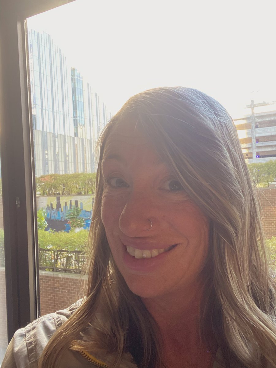 Quick trip to the Windy City, not work related. If you saw me walking down the street or on the train, would you think I was a dirty slut or just another wife out on the town? Back in Vegas and shooting soon😈