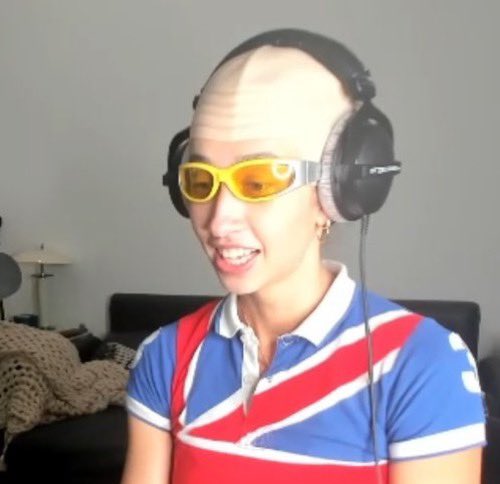 4everwondring's tweet image. how on earth did towa manage to fit all her hair under that bald cap