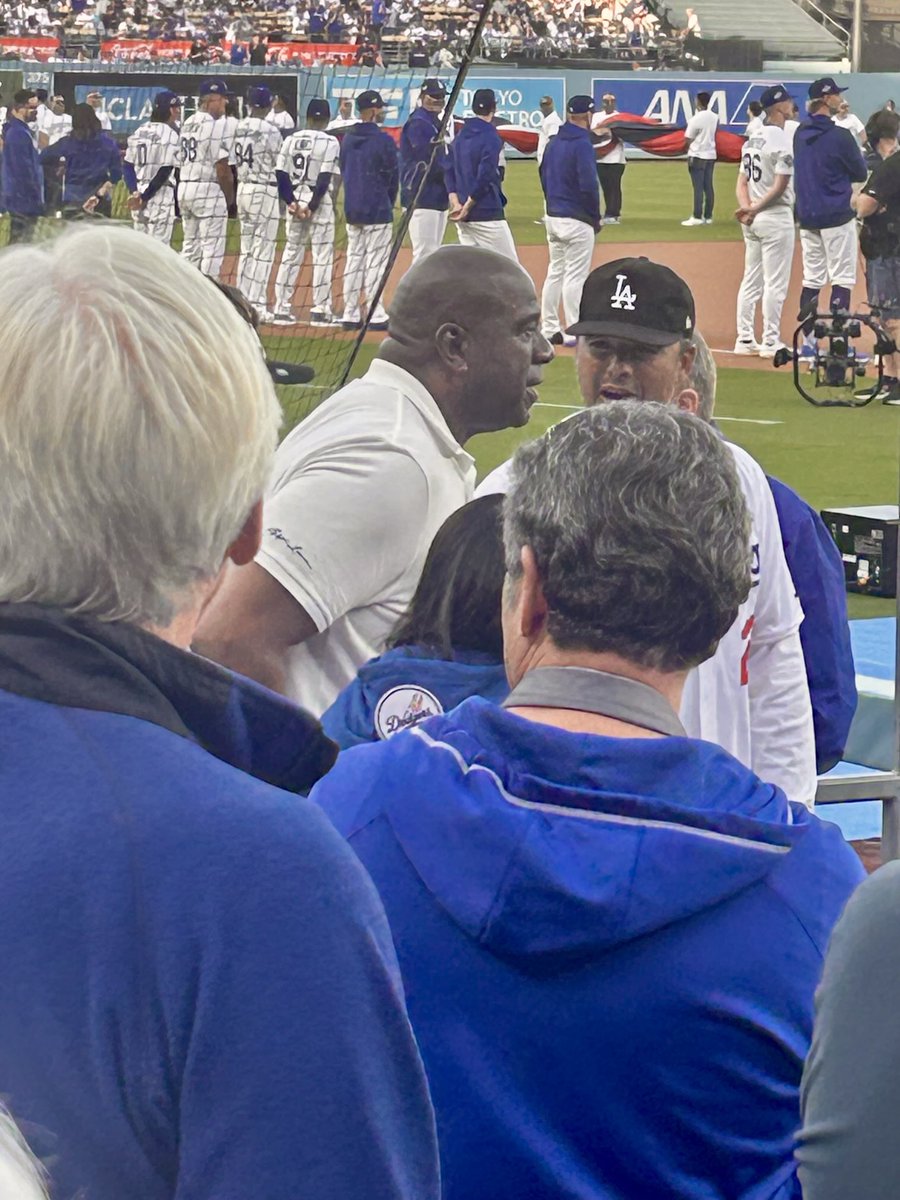 LA Royalty.  Magic watching his ⁦⁦<a href="/Dodgers/">Los Angeles Dodgers</a>⁩ while his ⁦<a href="/Commanders/">Washington Commanders</a>⁩ also play !!! ⁦<a href="/FOXLA/">FOX 11 Los Angeles</a>⁩