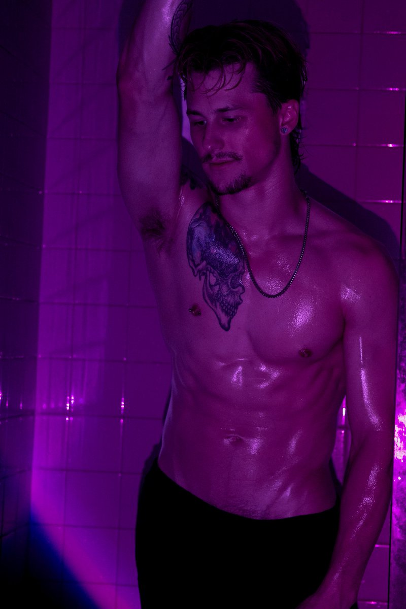 Nick Curious tweet media