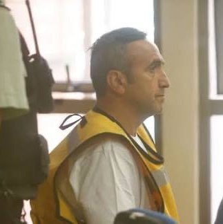 Que horrible ver la franja y ver a este violador postularse al senado.que tienen en la cabeza los chilenos x favor