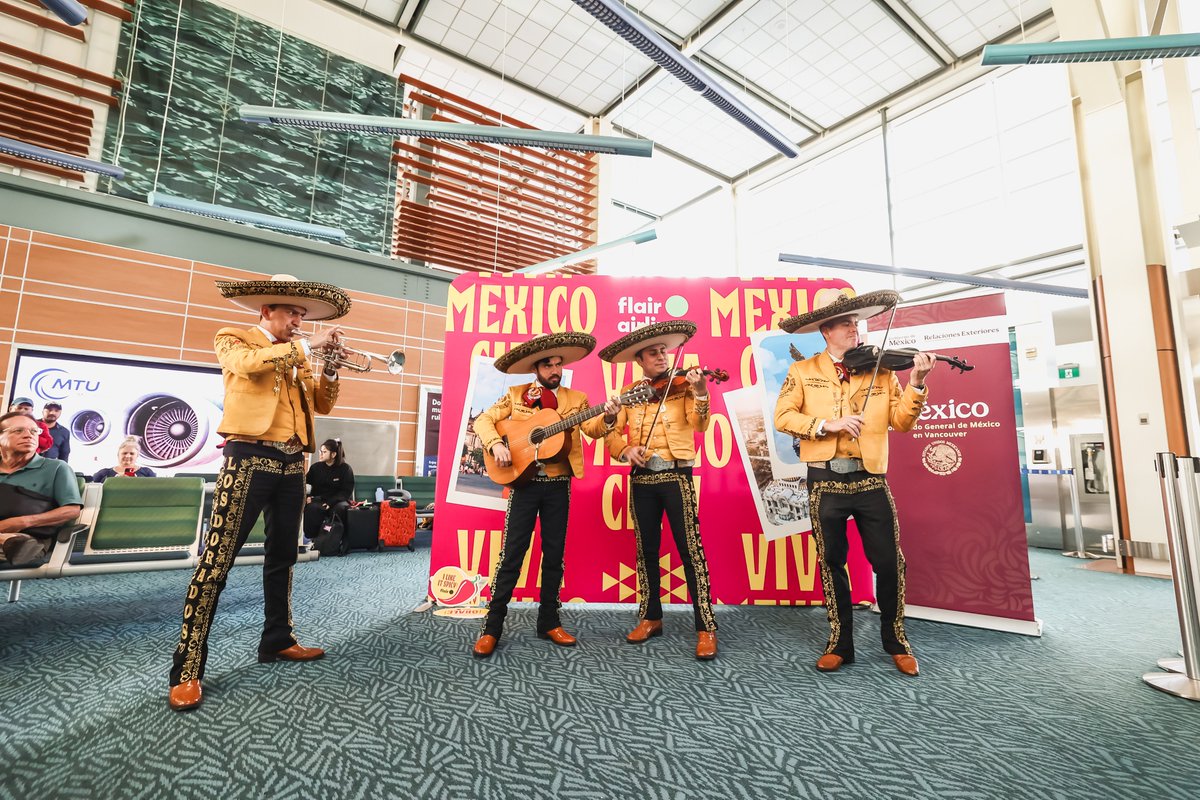 ¡Hola Mexico City!

Today we celebrated the start of @flairairlines new route to Mexico City. With m