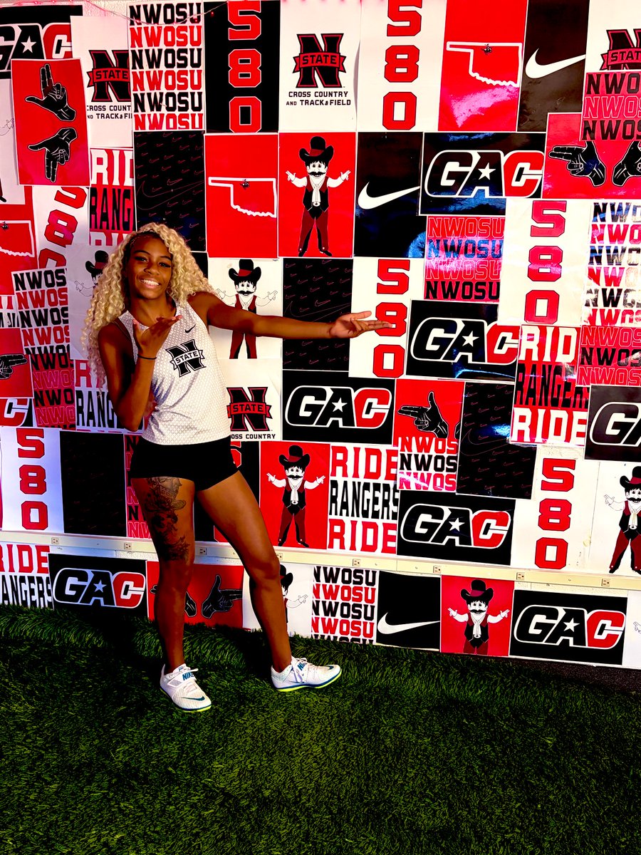 Domeniquexsmith's tweet photo. Another stop on the journey 🏃🏽‍♀️💨 NWOSU, it’s been real ❤️🖤 #Rangers #TrackVisit #uncommitted @CoachT_G @NWOSU https://t.co/5aHbpmJOK9