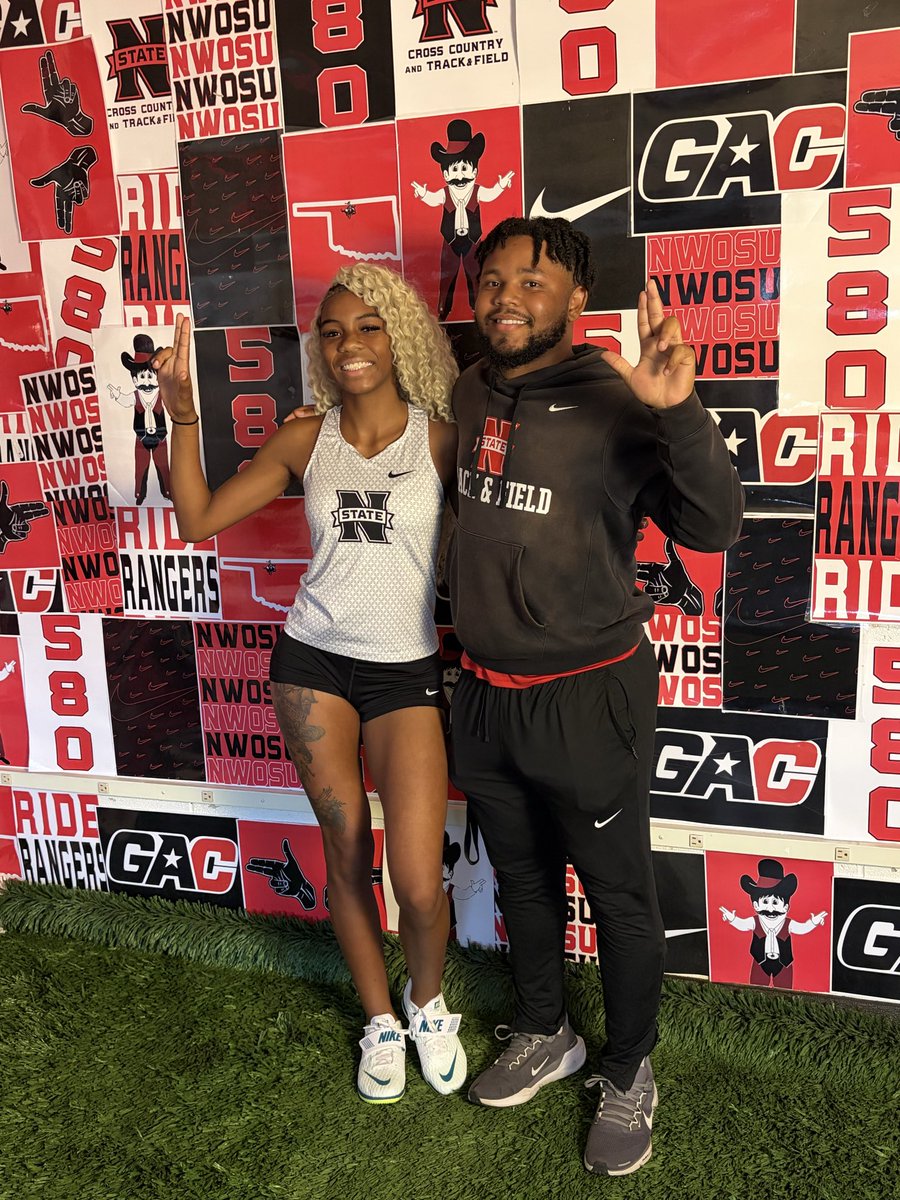 Domeniquexsmith's tweet photo. Another stop on the journey 🏃🏽‍♀️💨 NWOSU, it’s been real ❤️🖤 #Rangers #TrackVisit #uncommitted @CoachT_G @NWOSU https://t.co/5aHbpmJOK9