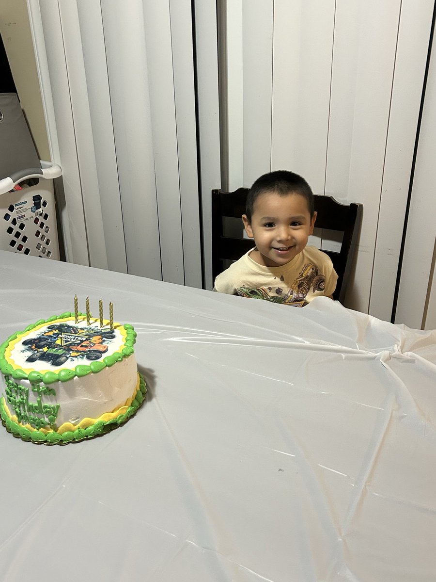 KeDeadpool's tweet image. My little brother is 4 years old now