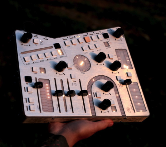 Raps Atrium Whimsical アナログシンセサイザー