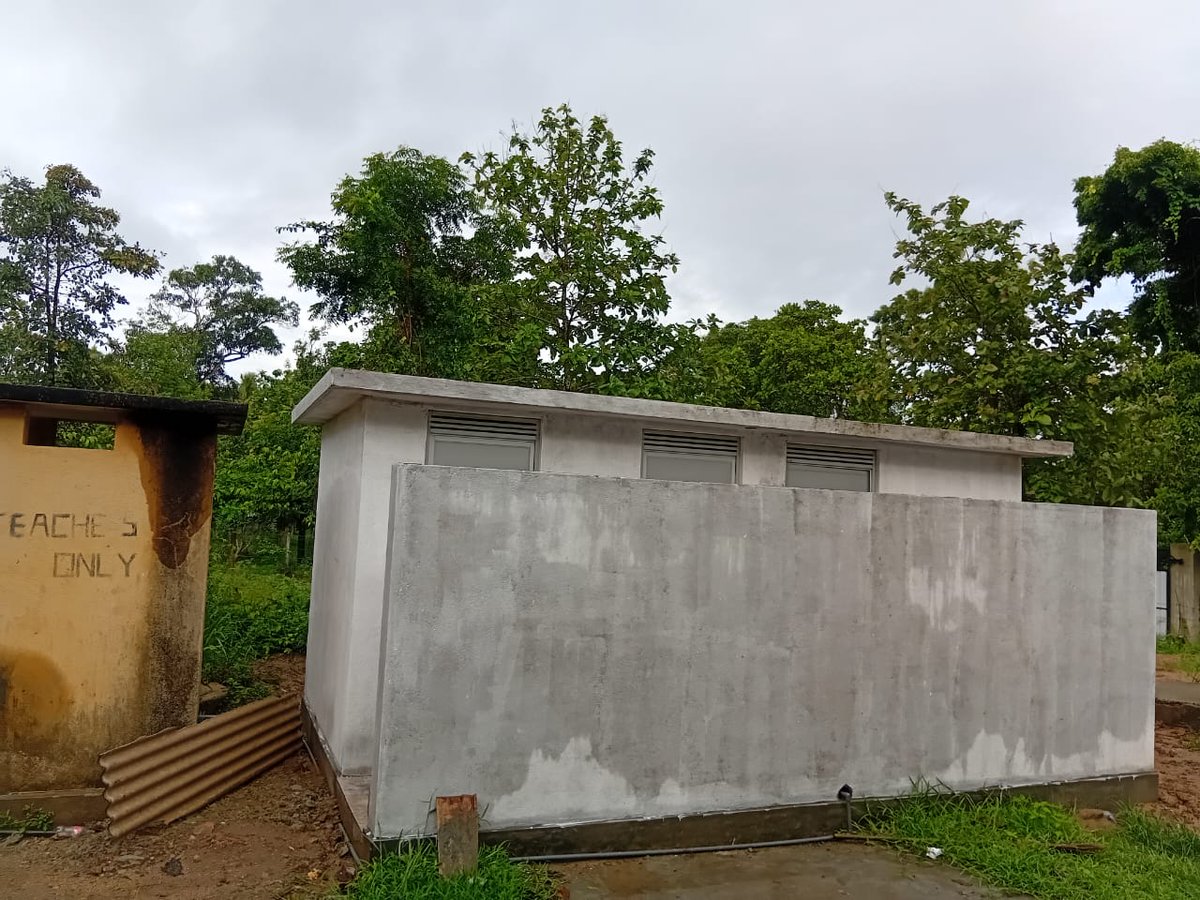Mike_Affinity's tweet photo. Access to safe sanitary facilities means access to education. Weβre proud to hand over the new school bathroom to help students β especially girls β learn with comfort and confidence.
Project completed at a total cost of Rs. 948,247.50/-.
#AffinityLK #CommunityKitchenLK #lka https://t.co/FJpvIj10ma