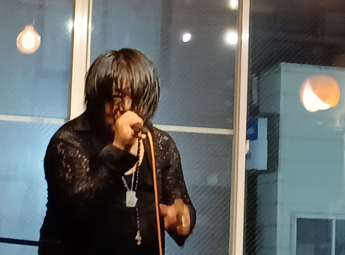 jiguroofficial's tweet image. 小池ヒロミチさんツアーin群馬
高崎のSLOW TIME Cafe さんの
素敵な空間で小池さんの奏でるベース+唄は大人の色気たっぷり✨
じぐろも今回はレア曲を選びました🎤
二人での曲は小池さんのコーラスで痺れまくったスペシャルすぎる時間でした☺️
皆様ありがとうございました🎵
#COMPLEX
#小池ヒロミチ