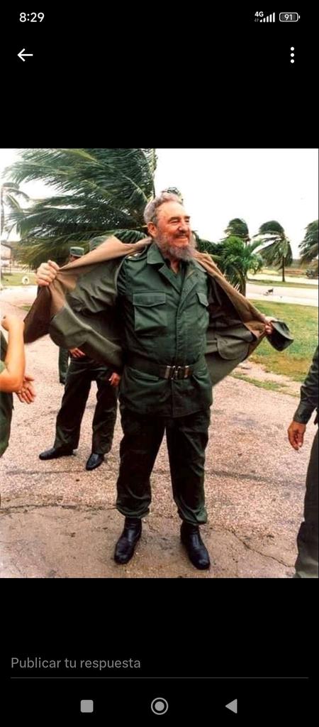 100_fidelista's tweet photo. Chaleco moral #100AñosConFidel #DeZurdaTeam https://t.co/ySyGDRaQMZ