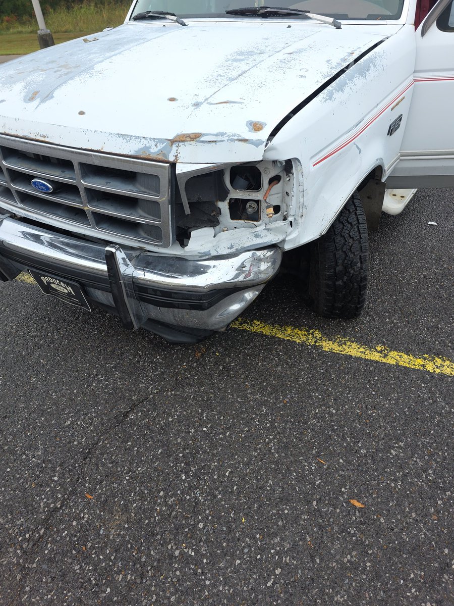 Darkstrngr1's tweet image. Well today sucked ass ..... Lucy has sustained a black eye and some other shit. She&apos;s my only way of getting around ... between Dr&apos;s visits and LDC .. $ is tight .. if ya&apos;ll can help or spread the word thank you!! $drkstrng3r  #cashappboost