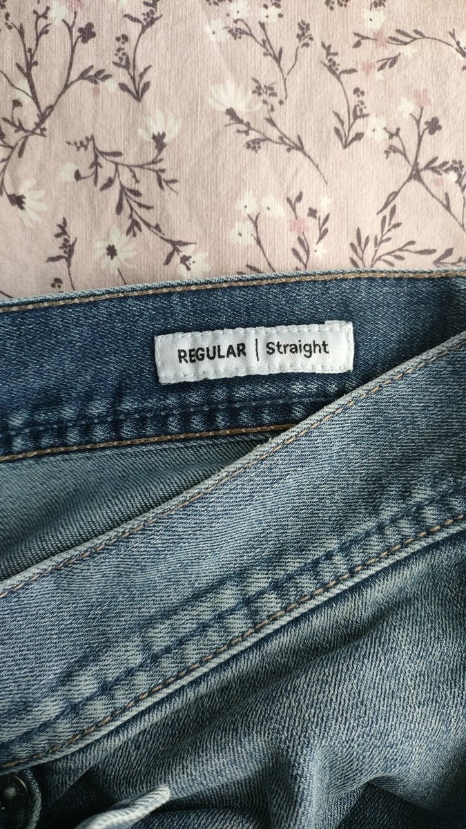 FlightNurseRob's tweet photo. Bloody jeans being so boringly honest 😂 https://t.co/FKUtryvcya