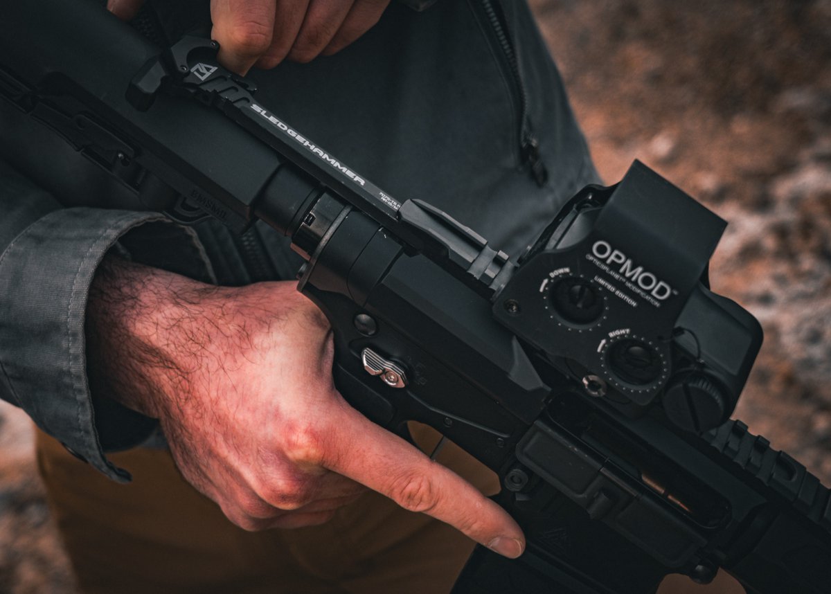 Seeking top-tier performance and unparalleled reliability in your build? Upgrade that factory charging handle and mitigate excess gas pressure away from your face with the Sledgehammer! 😮‍💨