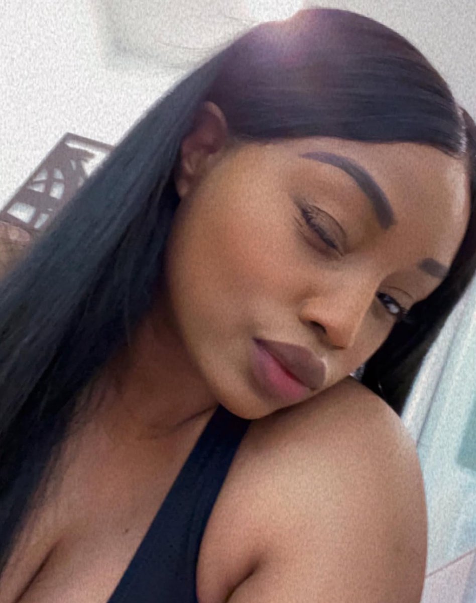 Jadefirepage's tweet image. Just a normal day at home 
Bored and lonely