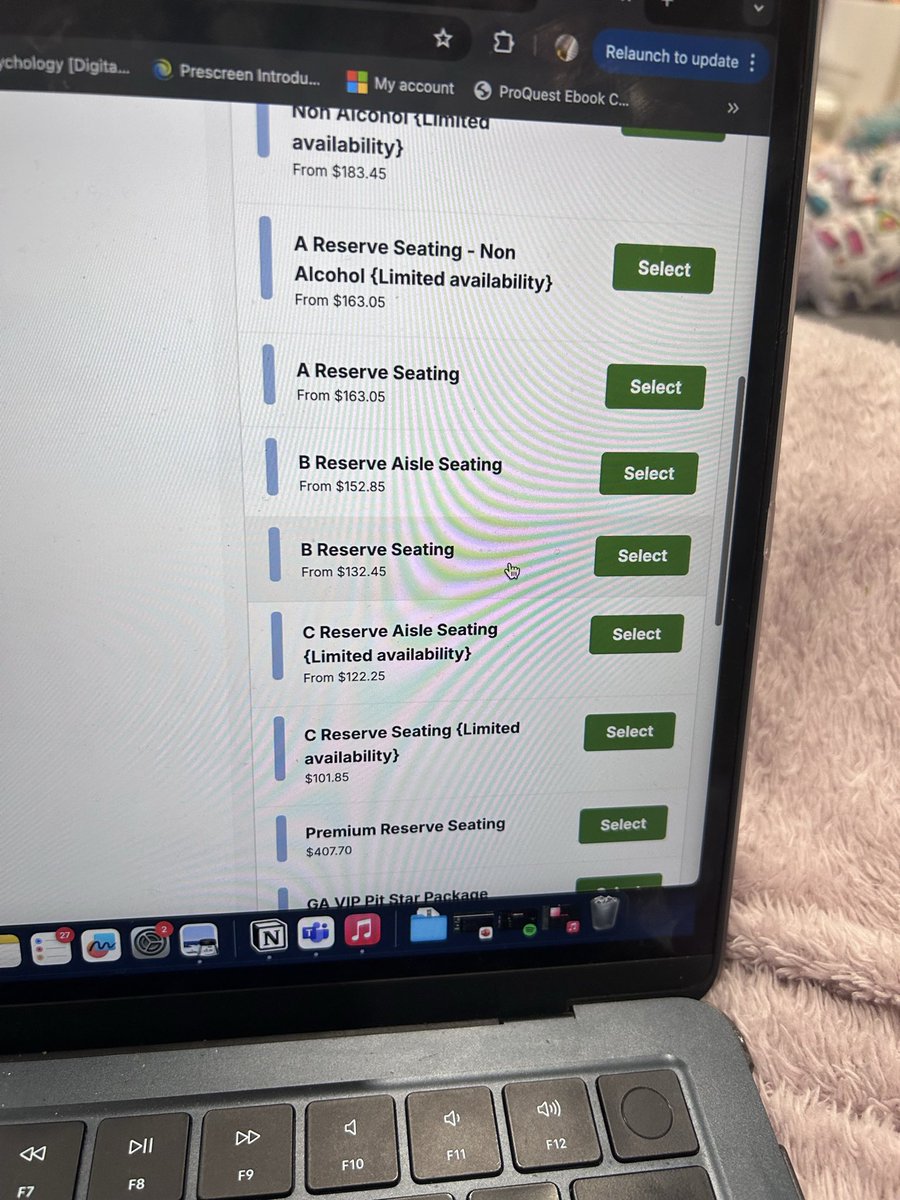 spøøky gem 卌🚦🪩 MET VIC FUENTES tweet media