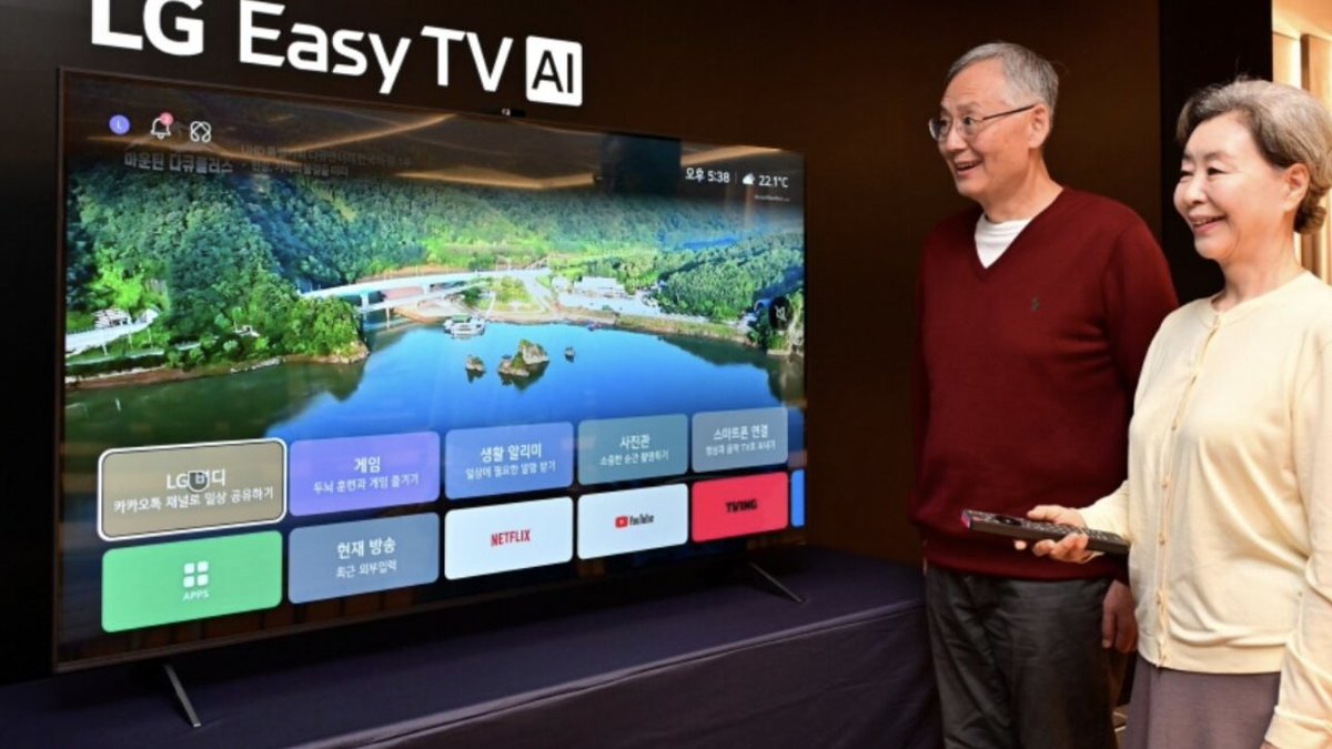 PERSInsider's tweet photo. Here's what's new in PERS Insider:

👉 LG’s TV for seniors makes misguided assumptions
👉 Seniors see aging in place as the greatest health risk in 2025
👉 How older adults can restore well-being, according to experts

Read these stories and more here:  https://t.co/kUERyXzad5 https://t.co/1kLQ61RR8v