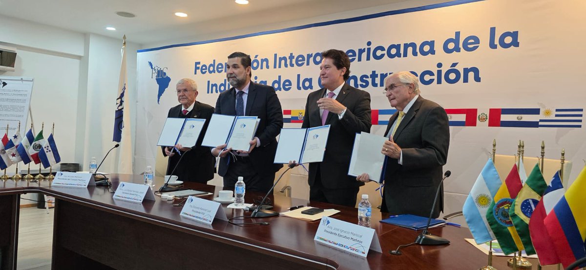 Hoy acompañamos la firma del convenio entre la FIIC y los Hermanos Mariscal, que da nuevo impulso al Reconocimiento Nicolás y José Ignacio Mariscal a la RSE.

Desde Cluster RSC nos honra colaborar en este proyecto que promueve buenas prácticas empresariales con impacto positivo.