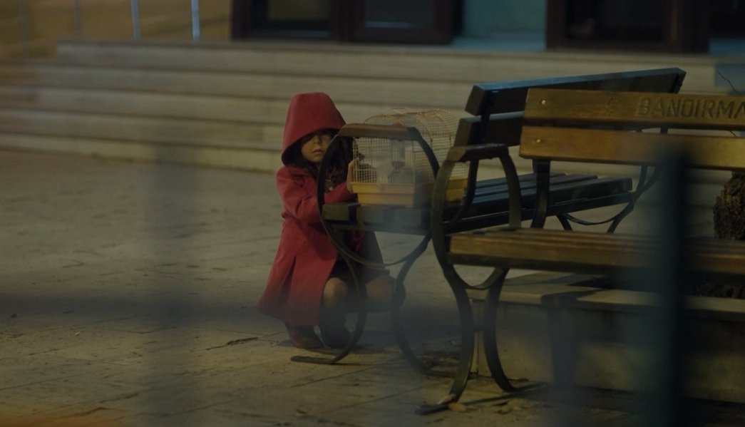 siga_record's tweet photo. Zeynep encontra Melek na rua e a leva para a sua casa #EstreiaNovelaMãe https://t.co/WMSJuxgXF4