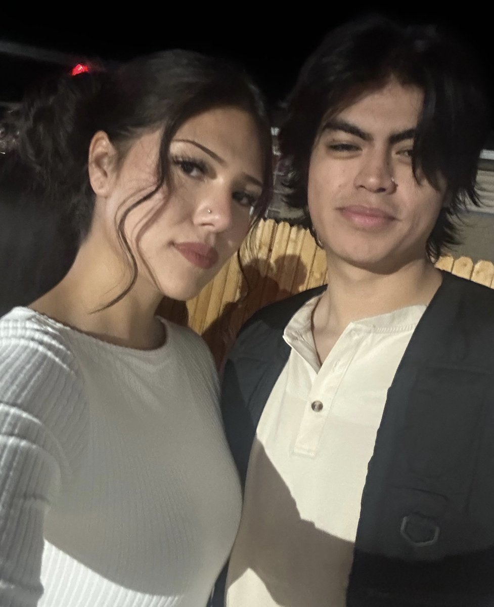 giovan64k's tweet photo. Me n han! <33 https://t.co/ca3GfZ9nAa