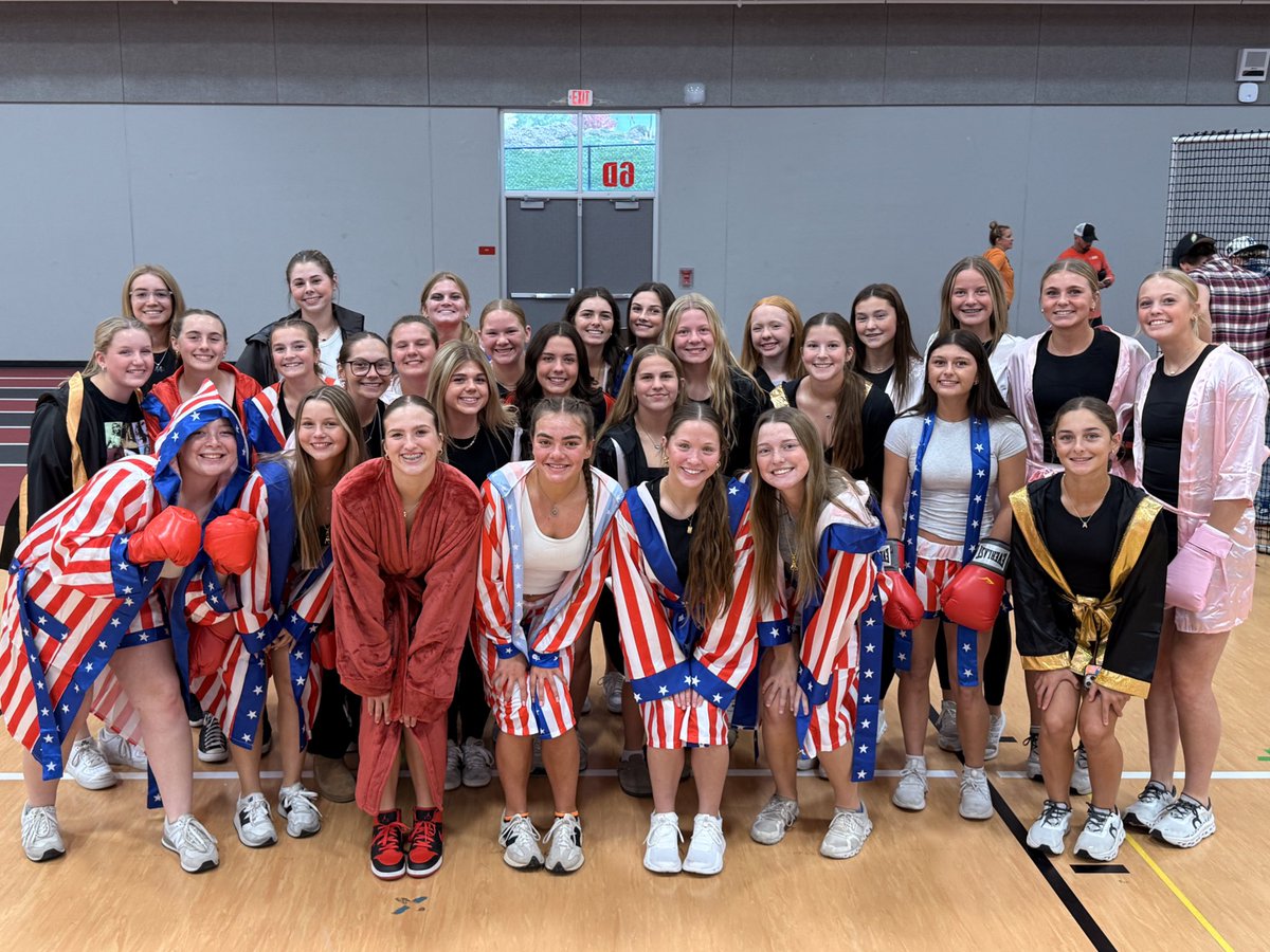 CG Trojan Softball tweet media