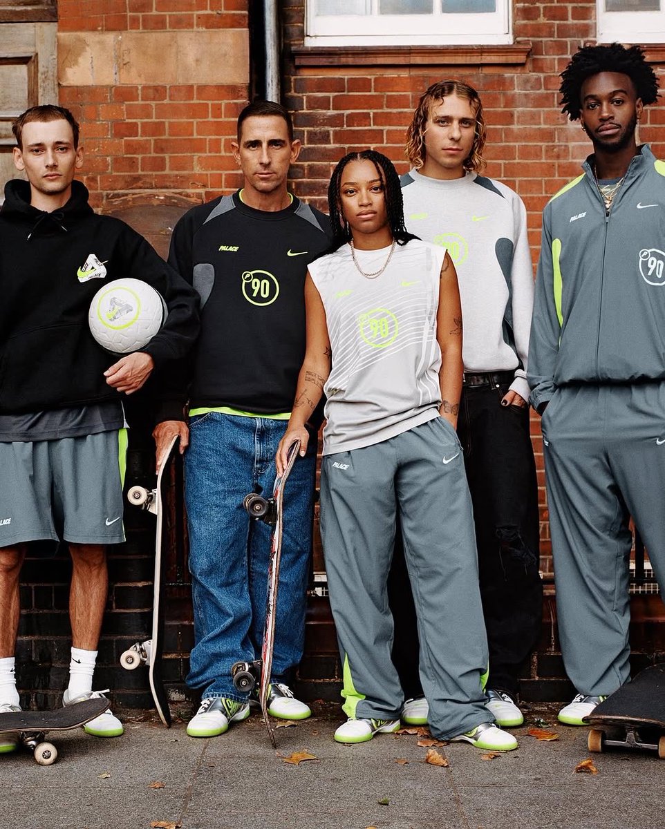 PALACE SKATEBOARDS x Nike Total 90 Collection 現地時間12月13日より