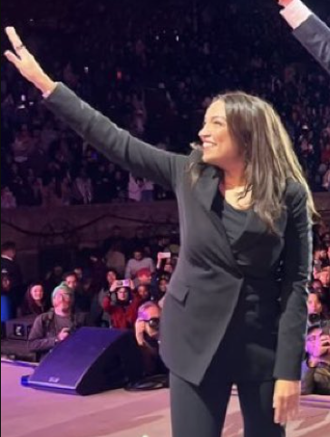 TheRabbitHole's tweet image. I've been reliably informed that this gesture is a Nazi salute