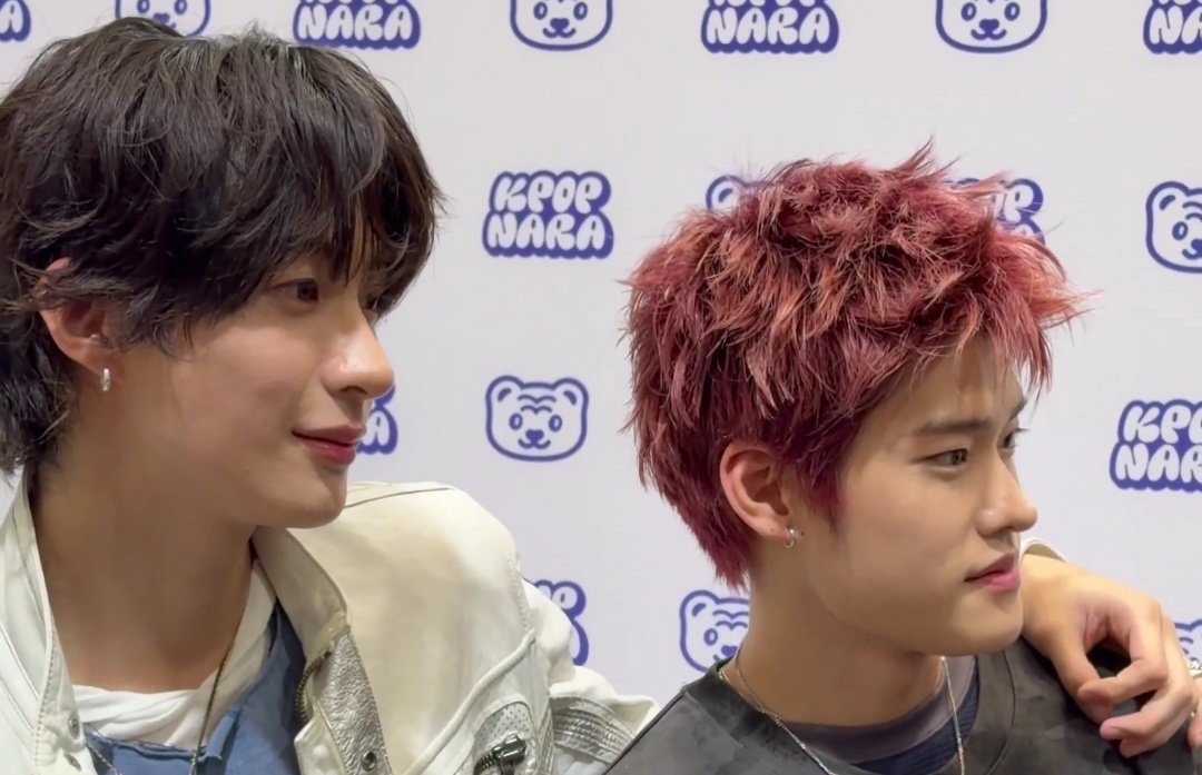 they're so. bassist and lead singer of an early 2000s rock band who make their music in their backyard garage and play gigs at sunday night bars. oh and the bassist also secretly writes hopeless love songs about his oblivious lead singer that will never see the light of day.