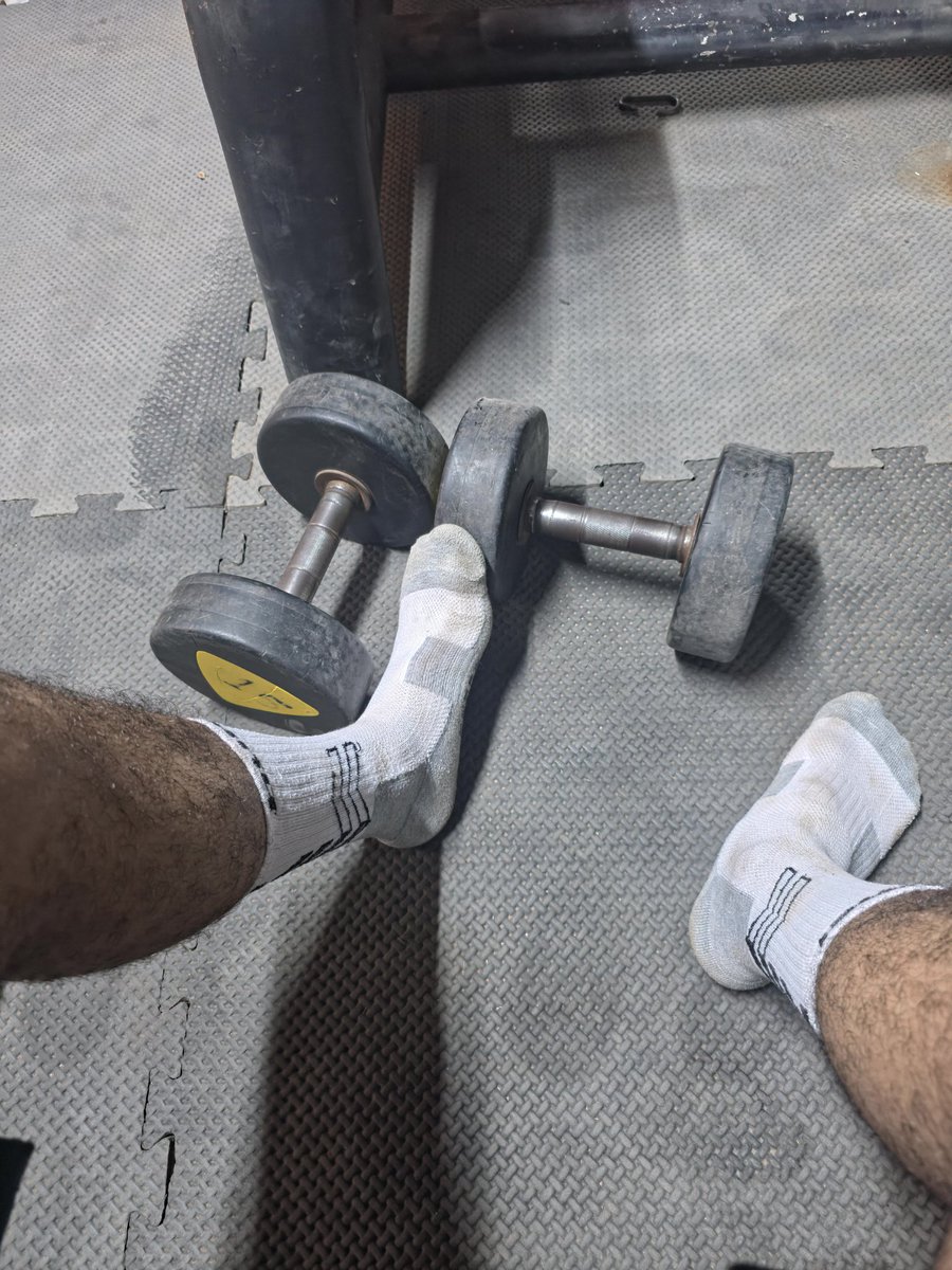 اتاكدت ان انا مريض نفسي لما بدات احب leg day