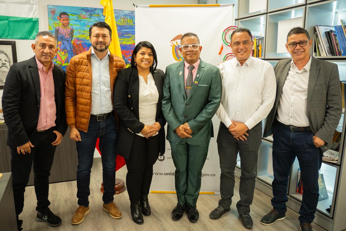 UnidadVictimas's tweet photo. Nuestro director @AdithRafaelRome sostuvo un encuentro con los alcaldes de San Luis (Antioquia), Córdoba Tetón y San Jacinto (Bolívar), con el propósito de presentar la oferta institucional de la @UnidadVictimas  y fortalecer las acciones conjuntas en beneficio de las comunidades https://t.co/h4dHrqLRdV