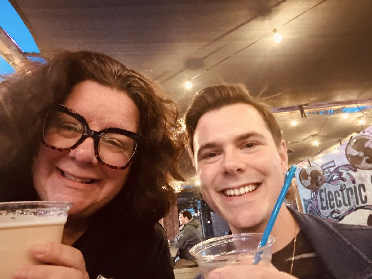 nigro4dc's tweet image. 🍂 Fall flavors, local pours, and good company—cheers from @StevenforDC &amp;amp; Commissioner Nigro at @ElectricCoolAid ! #drinklocal #DCvibes #ANC2G