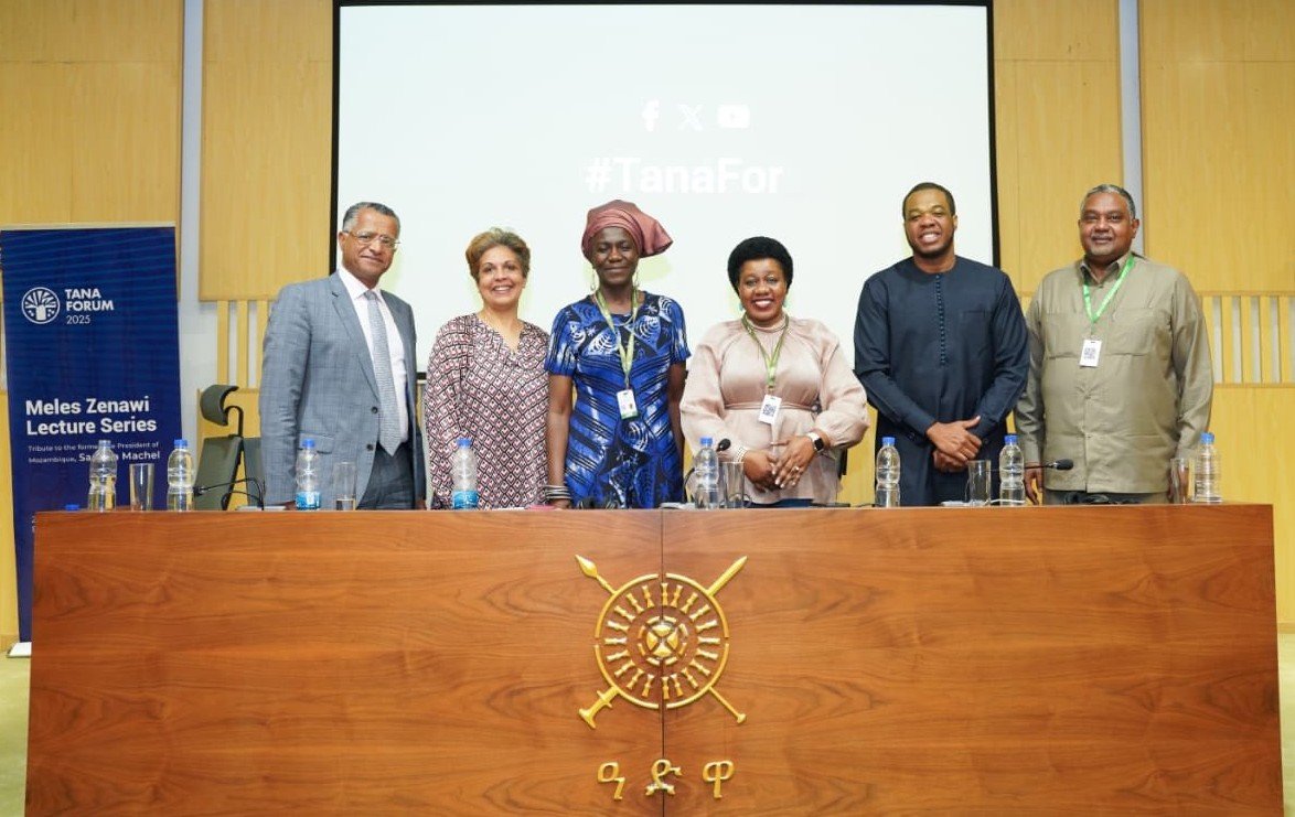 UNESCO_Addis's tweet image. At the 11th @TanaForum, @RBissoonauth stressed that Africa’s natural &amp;amp; digital resources are two pillars of the same sovereignty. With UNESCO support, Africa is turning minerals &amp;amp; data into engines of knowledge, ethics &amp;amp; shared prosperity.