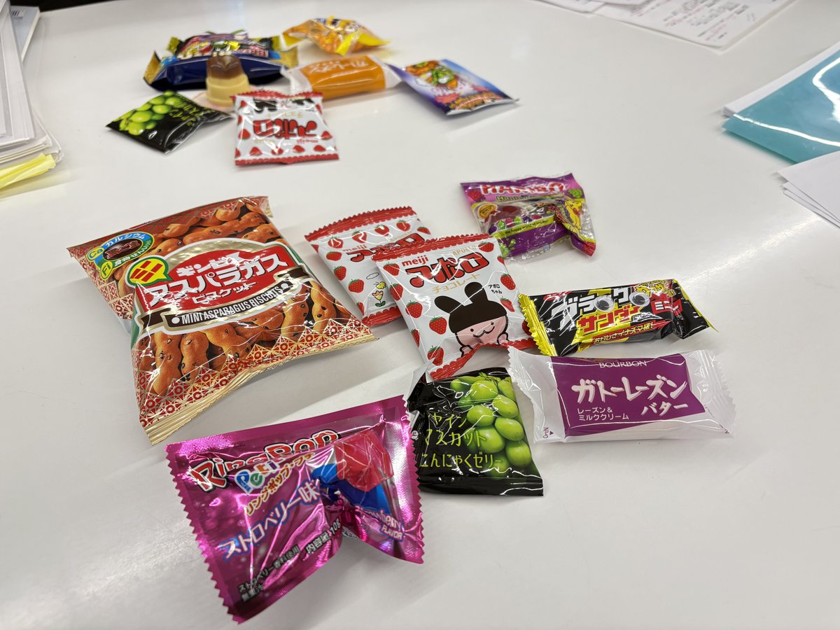 poche_0815's tweet photo. 今年も研究室回った✌🏻🎃 https://t.co/rQuDOOfbem