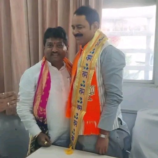 नवनिर्वाचित भाजपा प्रदेश उपाध्यक्ष श्री रणवीर सिंह रावत जी से मिल कर उन्हें शुभकामनाएं प्रेषित की ।।
<a href="/BJP4MP/">BJP Madhya Pradesh</a>