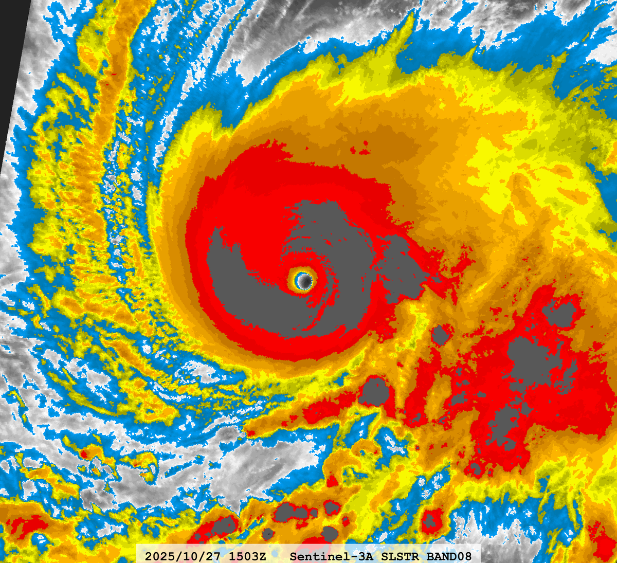 zeb199818's tweet photo. #13L Hurricane #MELISSA
Satellite: #Sentinel3A #SLSTR #OLCI
Channel :
#SLSTR S8 (10.854 µm) 1-km
Time : 2025/10/27 1503Z
Eye Temp : 25.33 °C
Data Source : Copernicus L1B
CPA : ~500 km https://t.co/H0JbWcYUr9