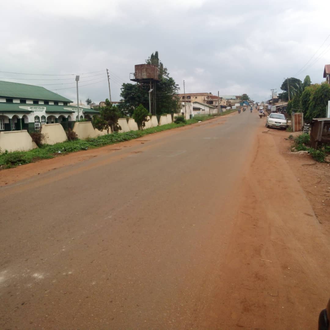 A sum of N600m was allocated to the construction and rehabilitation of Offa-Ilemura Ira road, including drainage control, box culvert, and solar-powered streetlight, Kwara State, in the 2024 FG budget.

We tracked and report that the project has not been done. No culvert was