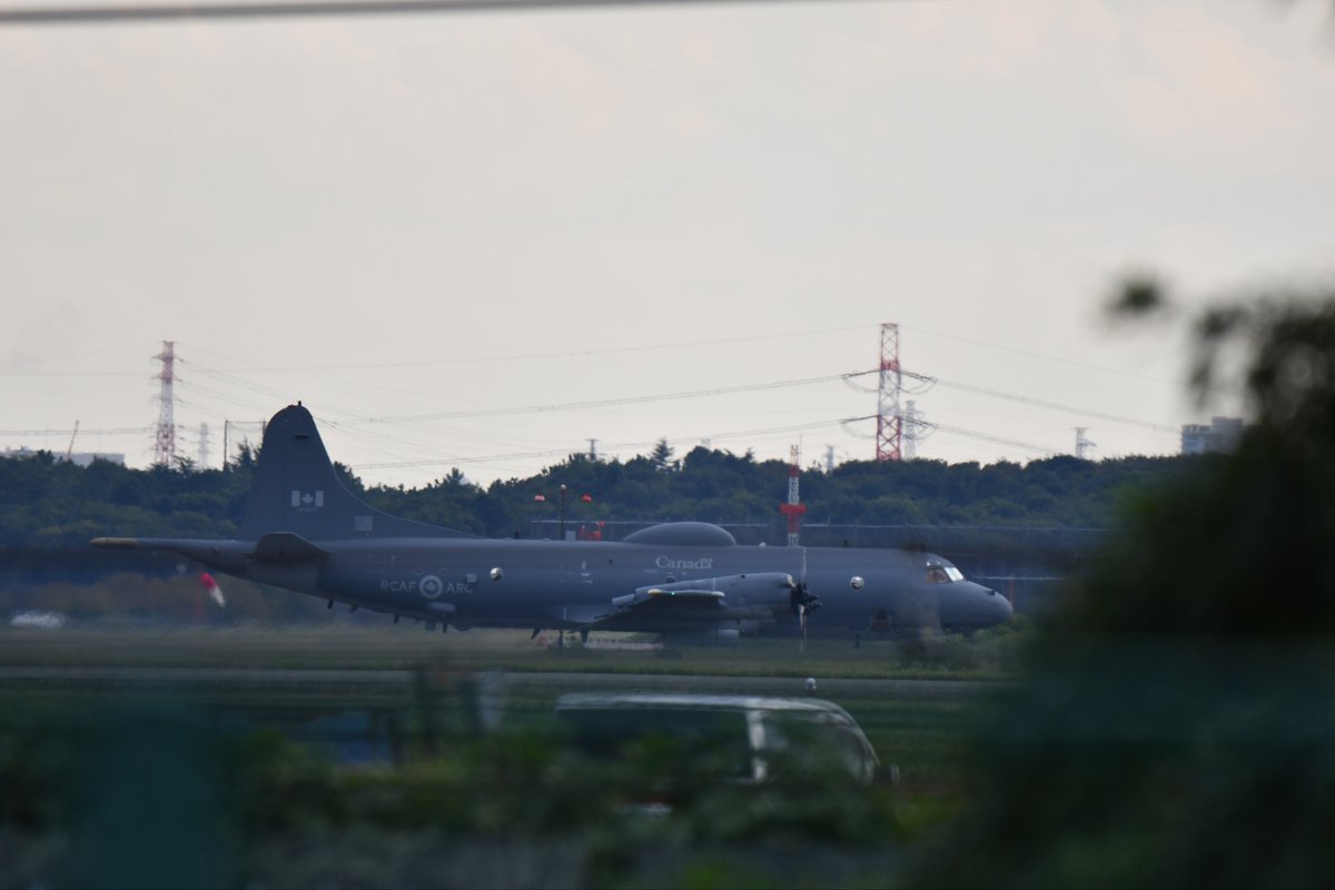 ボゲェ！カナダ空軍降りてきた?!!!
ニュージランドの離陸目当てで居たから反対側に居たよ…