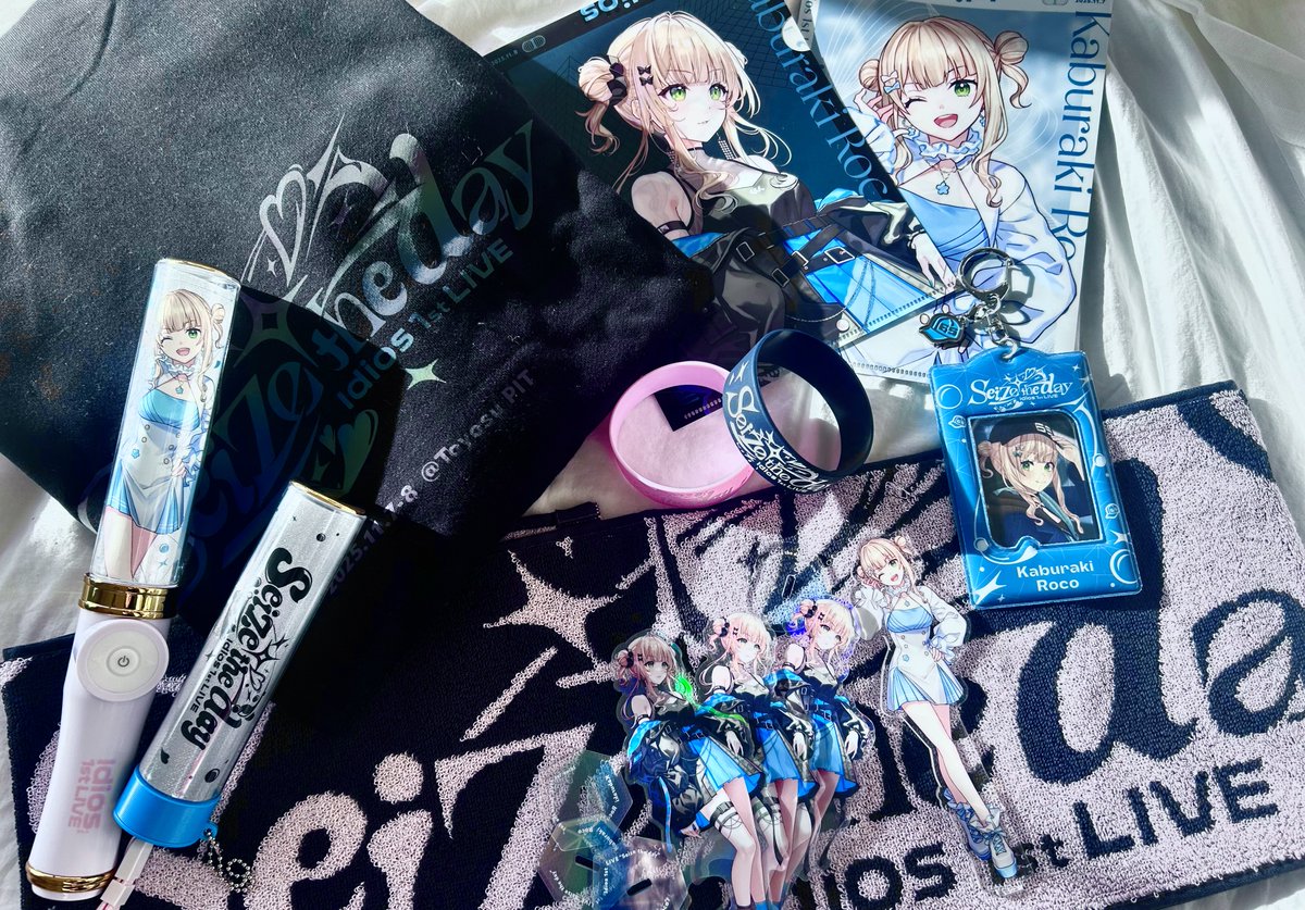 lu7se's tweet image. ⠀ ⠀
𝐒𝐞𝐢𝐳𝐞 𝐭𝐡𝐞 𝐝𝐚𝐲ライブグッズ届きました🩵✩
ほんとにキラキラでピンクと黒メインの応援グッズも念願のろこちゃんのライトチューブも嬉しすぎた(ᐡт тᐡ)🌀受け取って更に実感しましたライブほんとに楽しみにしてます！  #つぶやきろこ
 ⠀ ⠀